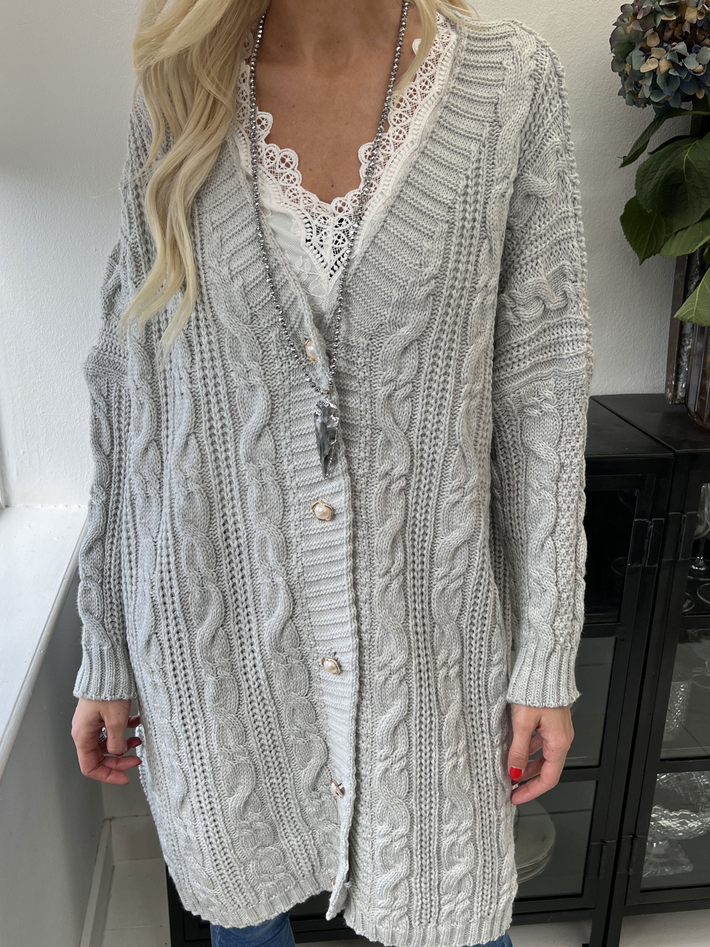 Noa - Kabelstrickad kofta